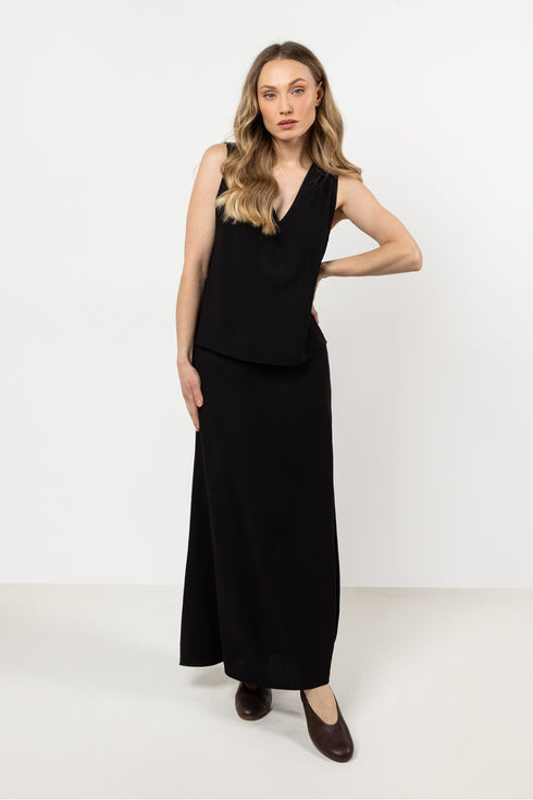 Long skirt model 212209